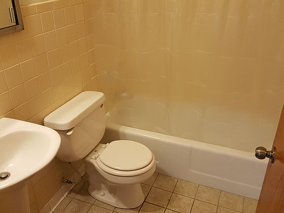 4th image of 1208 N Dunn St APT 5
