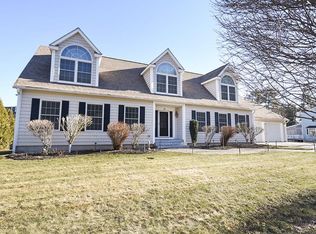 21 Winter St, Merrimac, MA 01860