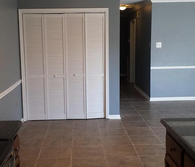 Laundry / Hall