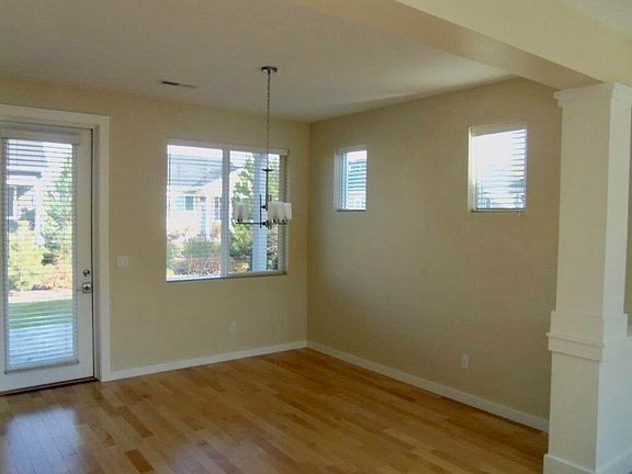 5th image of 709 SE Goldeneye Dr