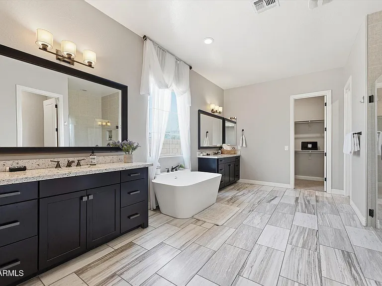 4254 E Valencia Dr — Photo 26