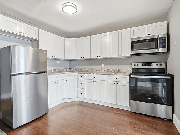 3rd image of 4329 Main St APT 2