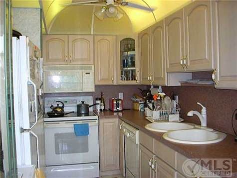 5th image of 2530 Black Olive Blvd APT 201