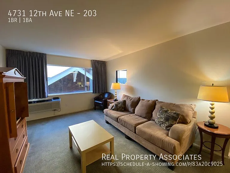4731 12th Ave NE #203 — Photo 5