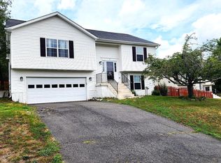 8 Ontell Ct, Stafford, VA 22554