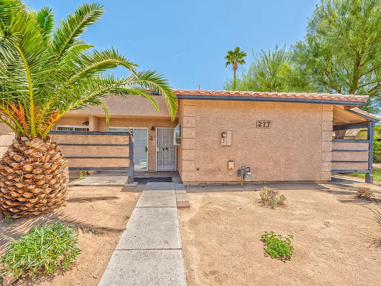 277 N Lamb Blvd #C — Photo 2