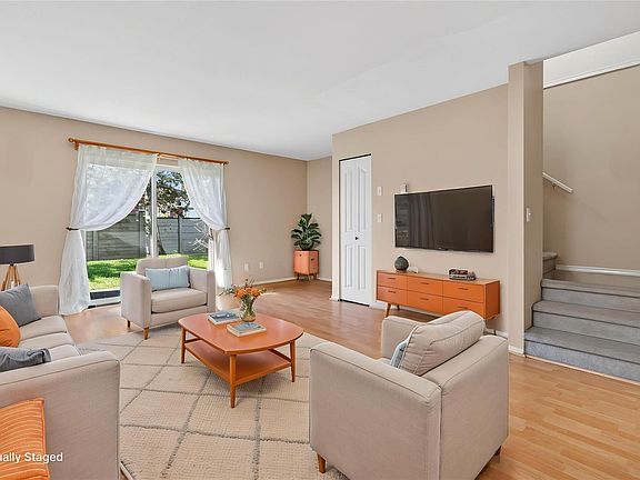 3rd image of 717 Aspen Rd #12