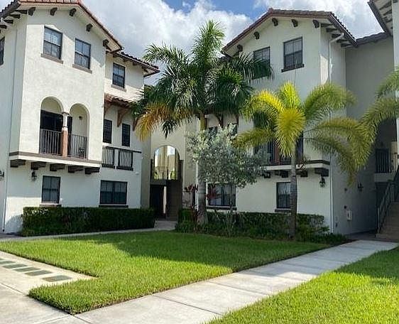 1st image of 10600 NW 88th St
