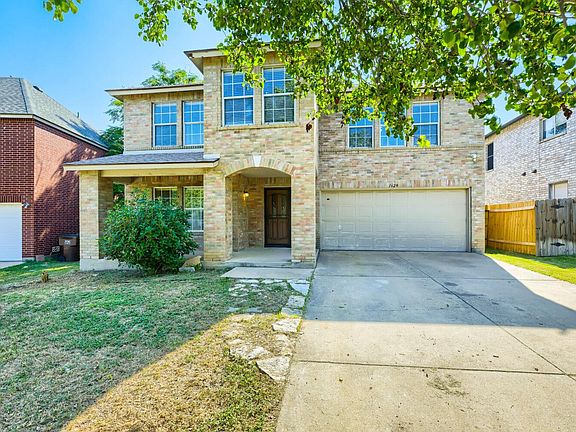 3rd image of 1629 Balsam Way