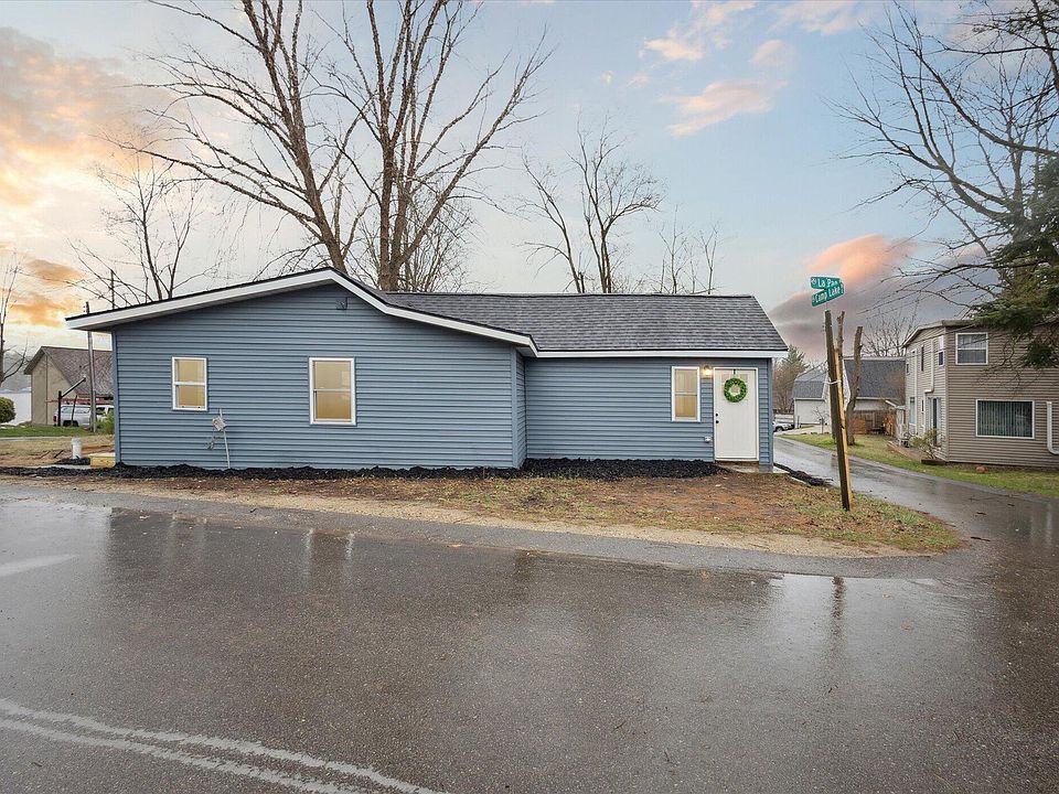 1st image of 11996 Camp Lake Dr NE