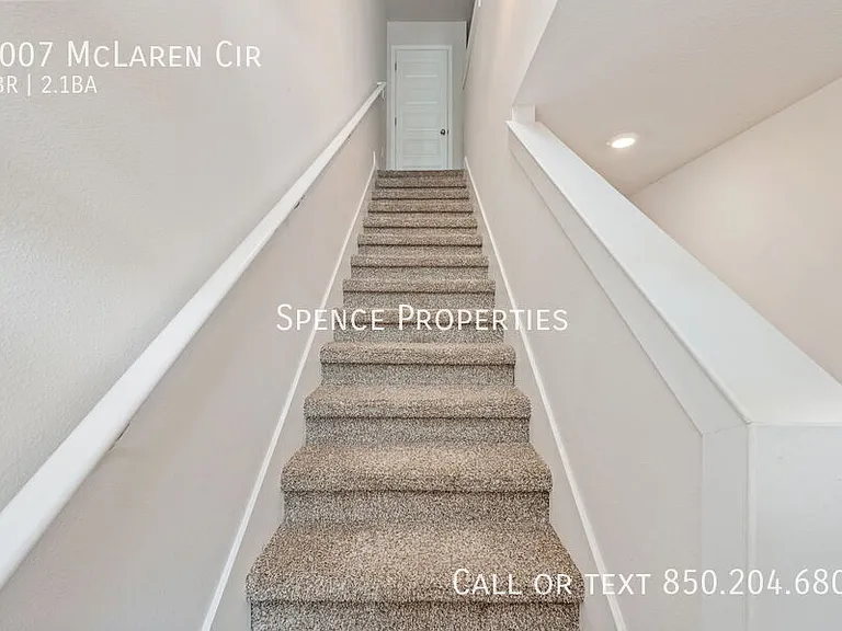 1007 McLaren Cir — Photo 18