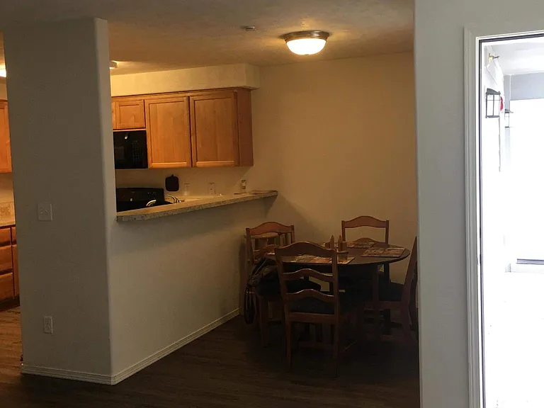 1481 SE Honeysuckle Loop — Photo 6