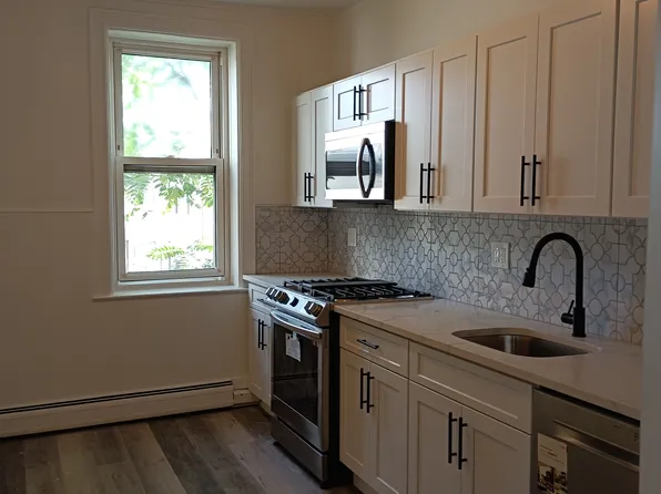 18 Oakland Ave #2, Jersey City, NJ 07306