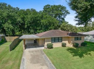 107 Oak St, Saint Rose, LA 70087