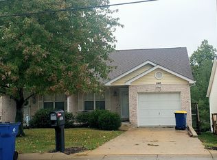 1107 Bieker Rd, Washington, MO 63090