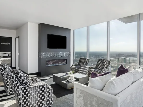 1301 Throckmorton St APT 2601, Fort Worth, TX 76102