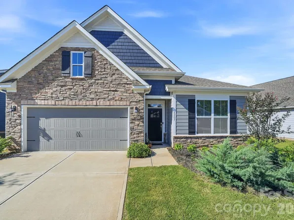 4207 Millstream Rd, Denver, NC 28037