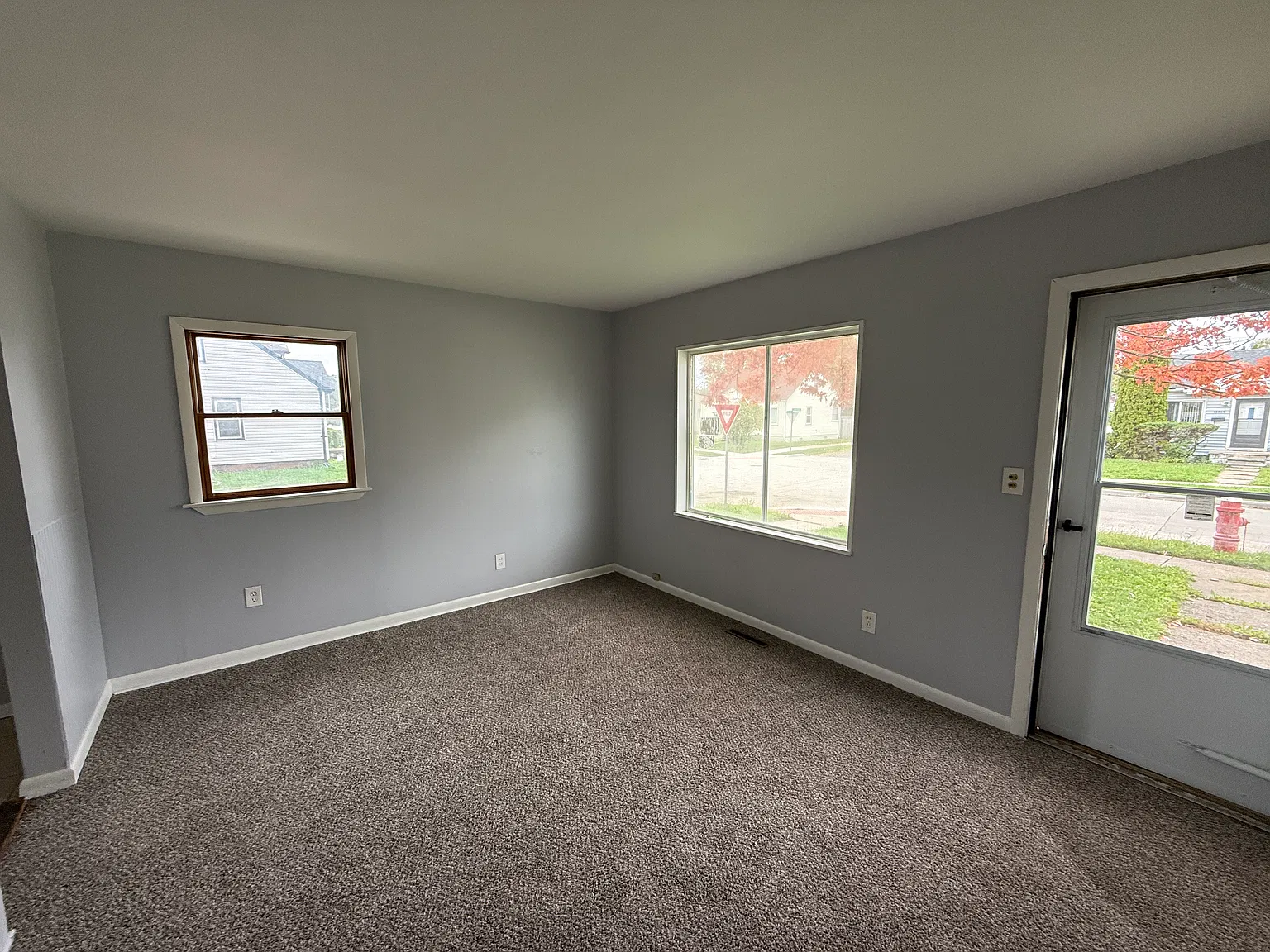 4 bed, 870 sqft, $1,450 — Photo 3