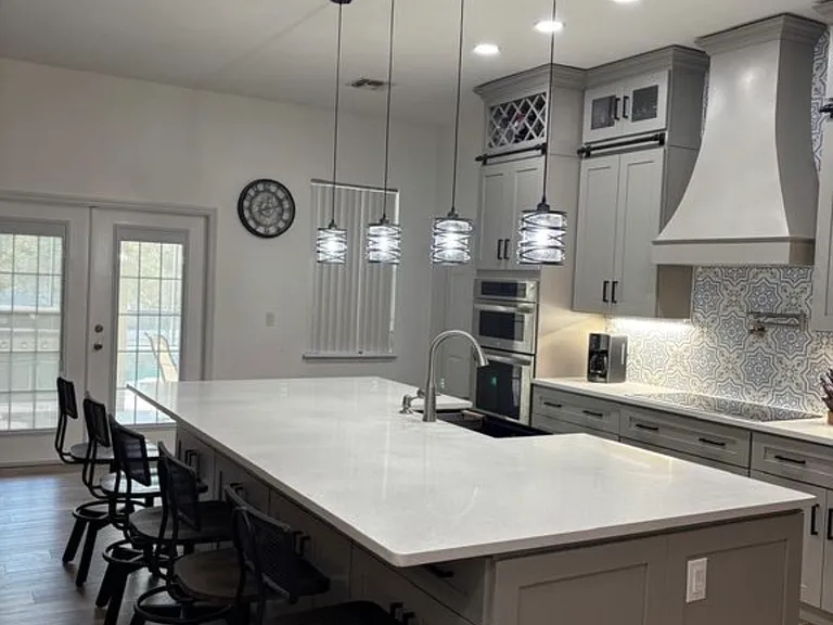 1306 Windy Meadow Dr — Photo 3