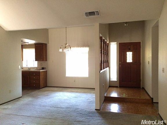 4th image of 2649 Dardanelle Dr