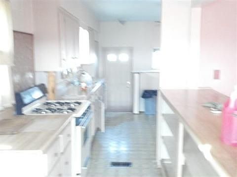 3rd image of 765 E Farnum Ave