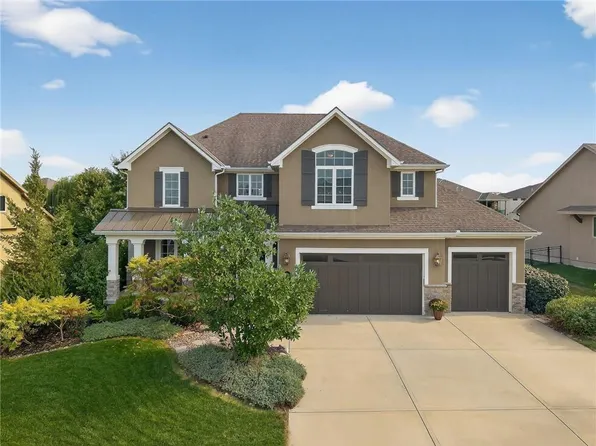 2827 NE 102nd Ter, Kansas City, MO 64155