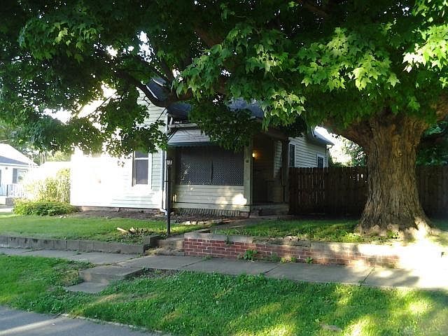 1st image of 29 N Limestone St