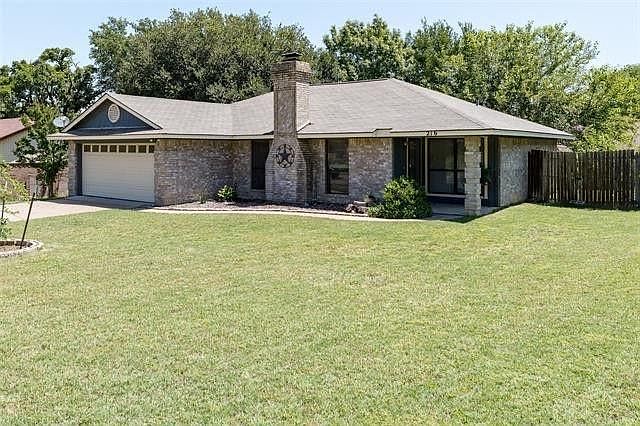 1st image of 216 Guinevere Dr