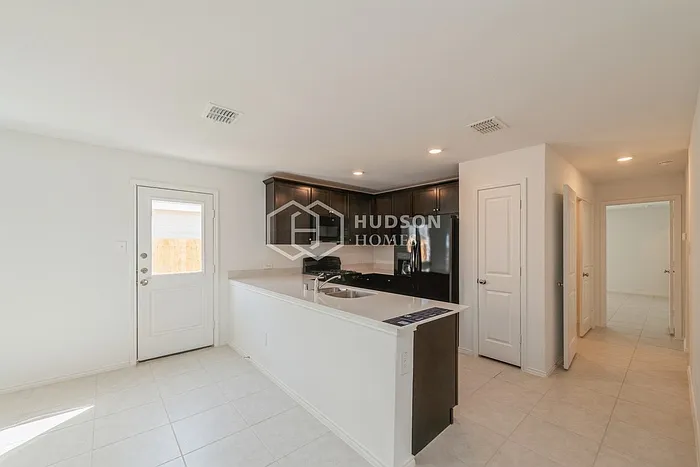 2983 Wallace Wells Ct — Photo 6