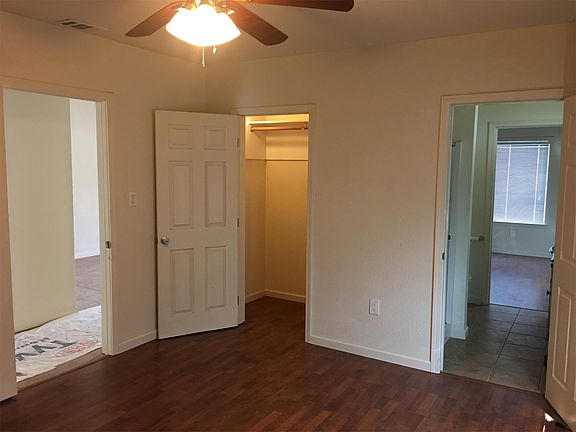 3rd image of 13112 Yosemite Blvd