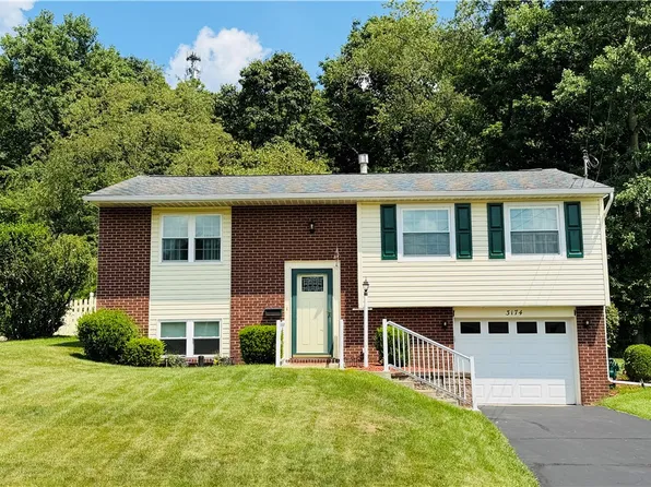 3174 New Hampshire Dr, New Kensington, PA 15068
