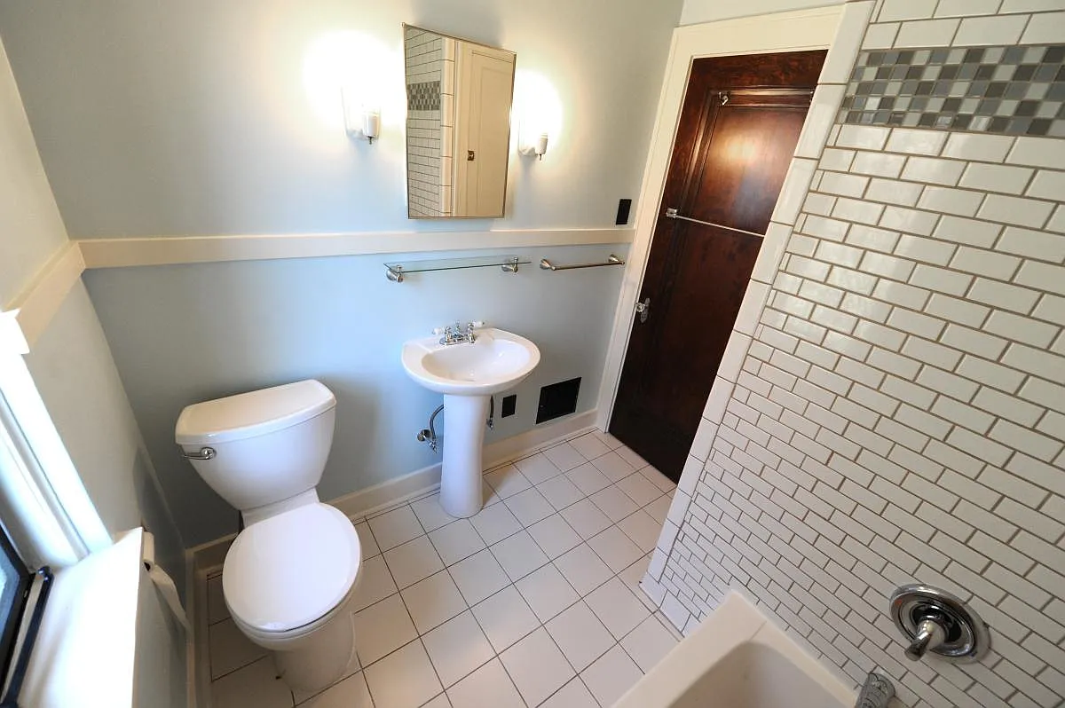 1567 Barr Avenue — Photo 3