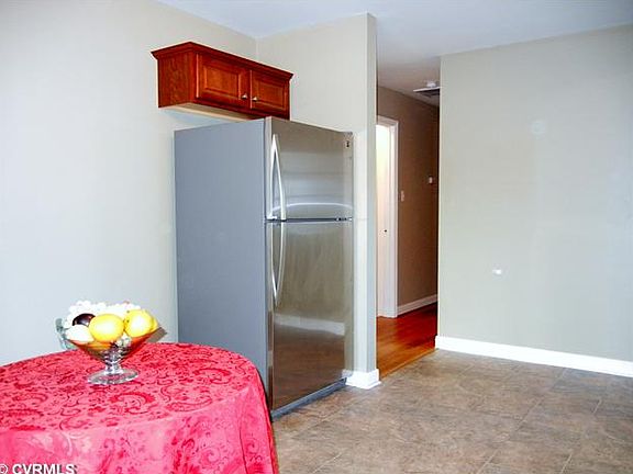 3rd image of 1710 Theresa Ln