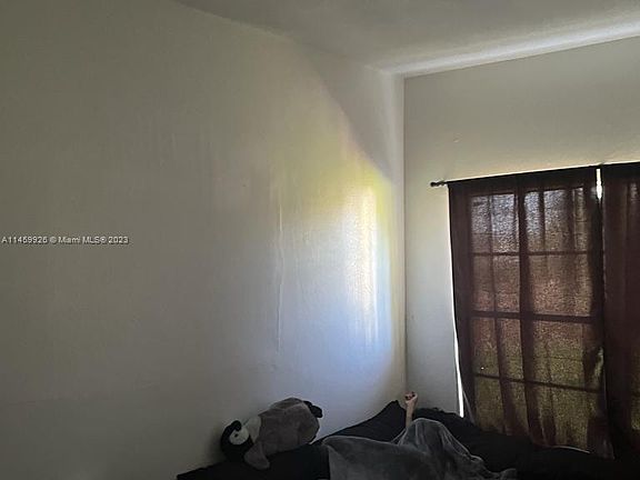2nd image of 102 Pinecrest Dr