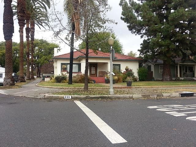 1st image of 205 E Columbia Ave
