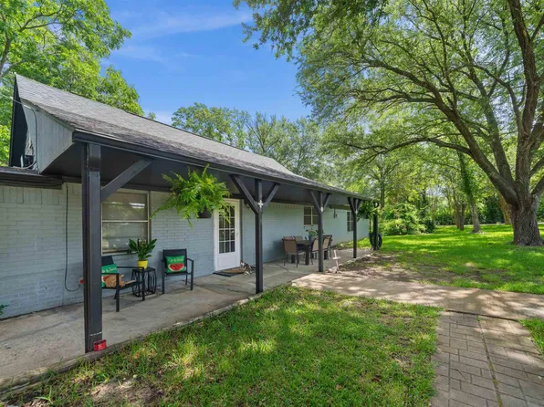 110 Utah St, Van, TX 75790