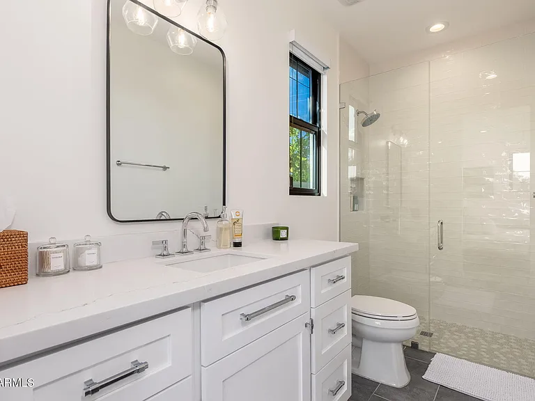 4017 N 49th Pl — Photo 22