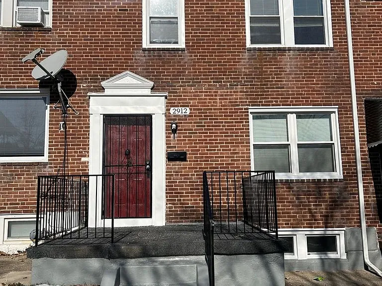 2912 E Federal St — Photo 1