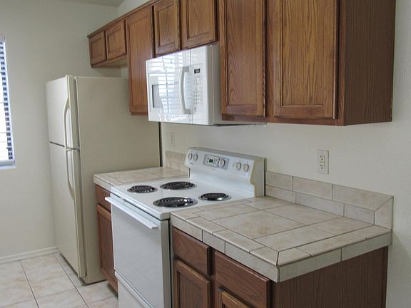 3rd image of 498 Monaco Ln #102