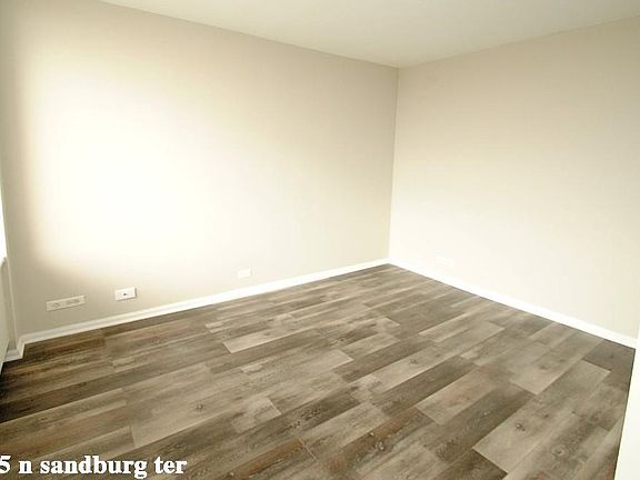 5th image of 1455 N Sandburg Ter #1814