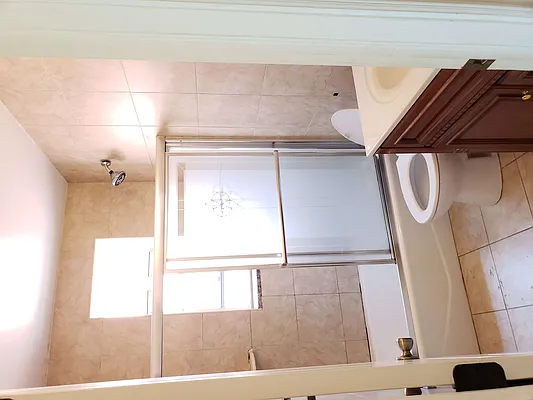 Rented by Roz Khan, LREB | media 6