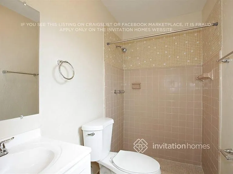 8407 NW 26th St — Photo 16