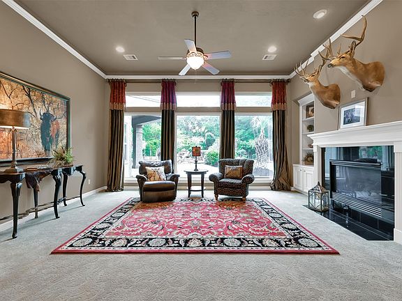 5th image of 10306 Crestwater Cir