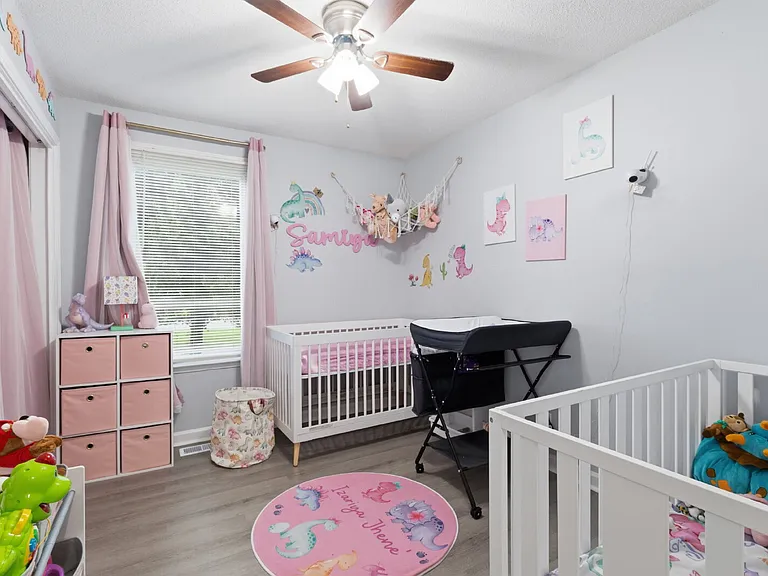 688 Debbie Dr — Photo 12