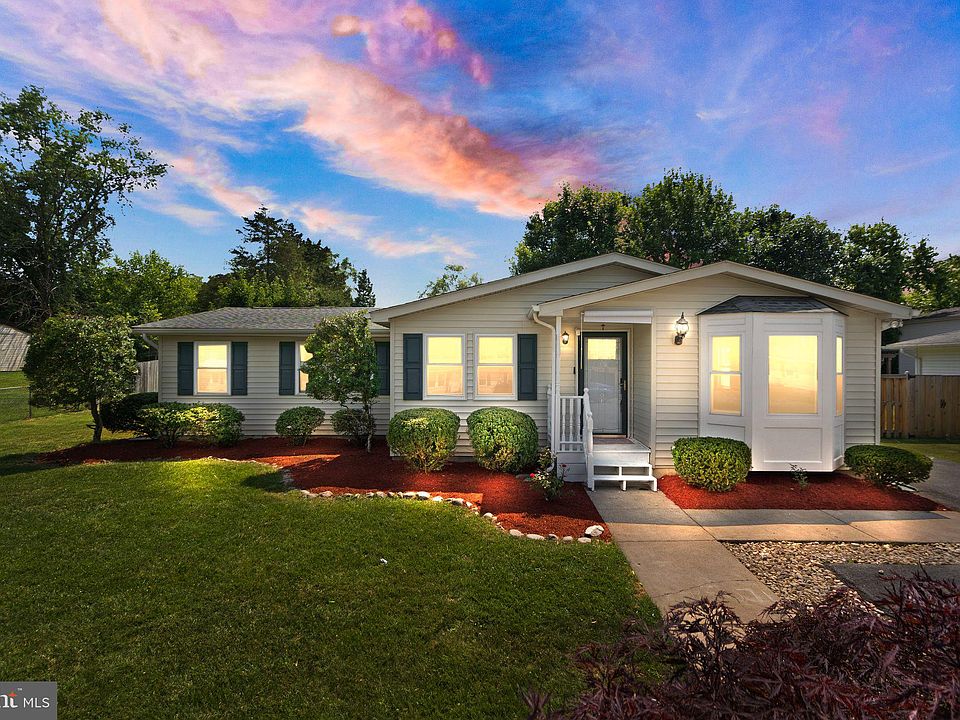 1st image of 119 Oakridge Dr