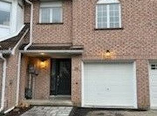 28 Royal Cedar Ct, East Gwillimbury, ON L9N1R7