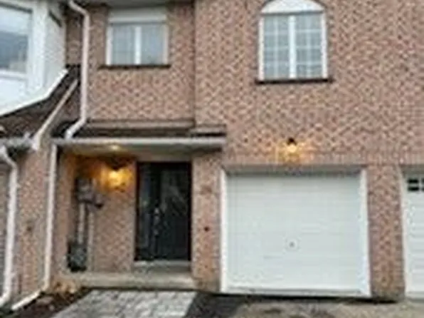 28 Royal Cedar Ct, East Gwillimbury, ON L9N 1R7