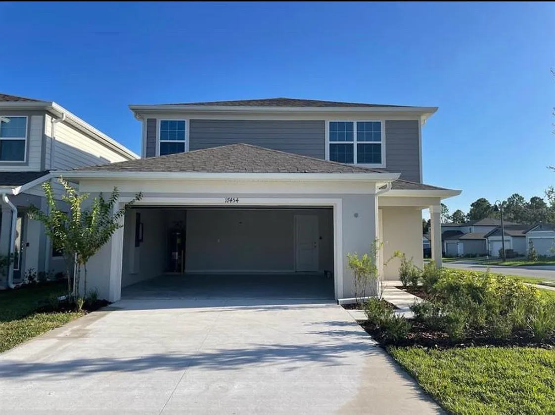 4 bed, 2207 sqft, $2,699 — Photo 2