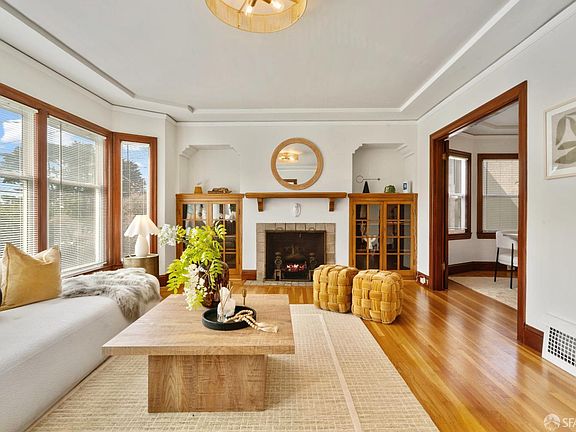 5th image of 306 Ashton Ave