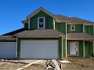 18709 Deer Run St, Spring Hill, KS 66083